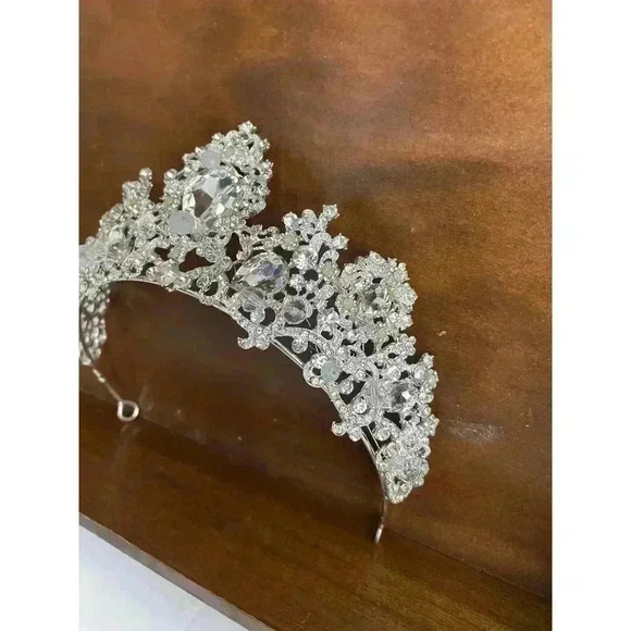 Clear Rhinestone Silver Tone Metal Tiara Crown Pearl Beaded Floral - Picture 10 of 16